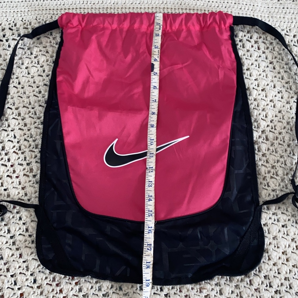Nike Drawstring backpack. LN condition. - Picture 6 of 6